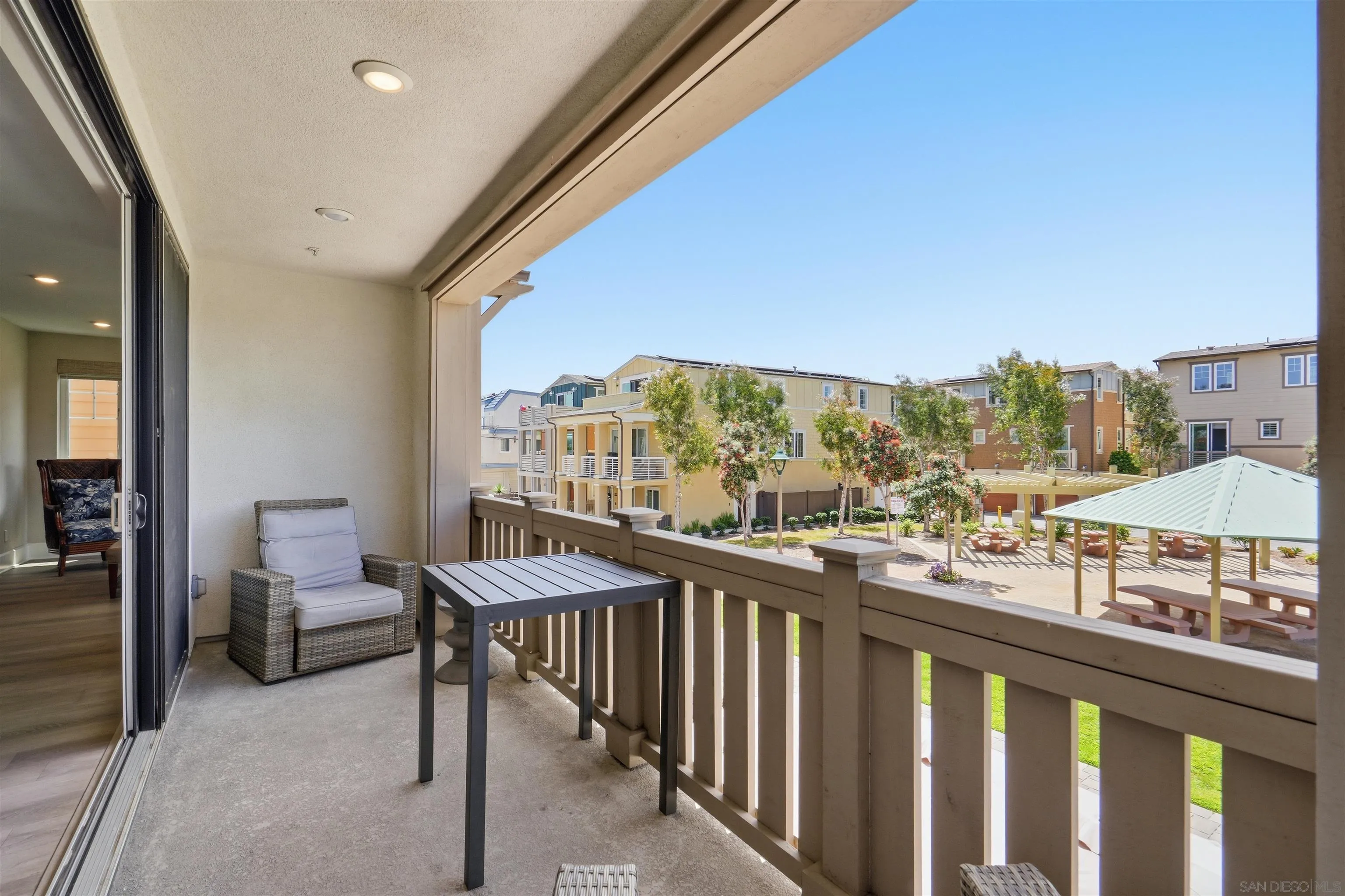 817 Jersey Ct