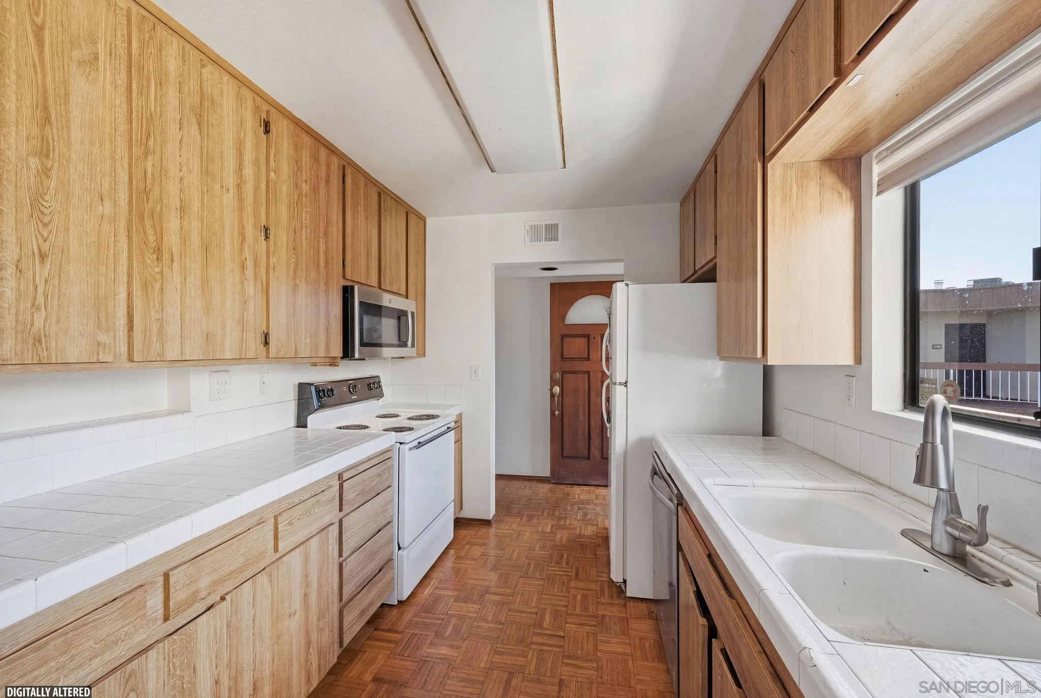 7255 Navajo Unit C300