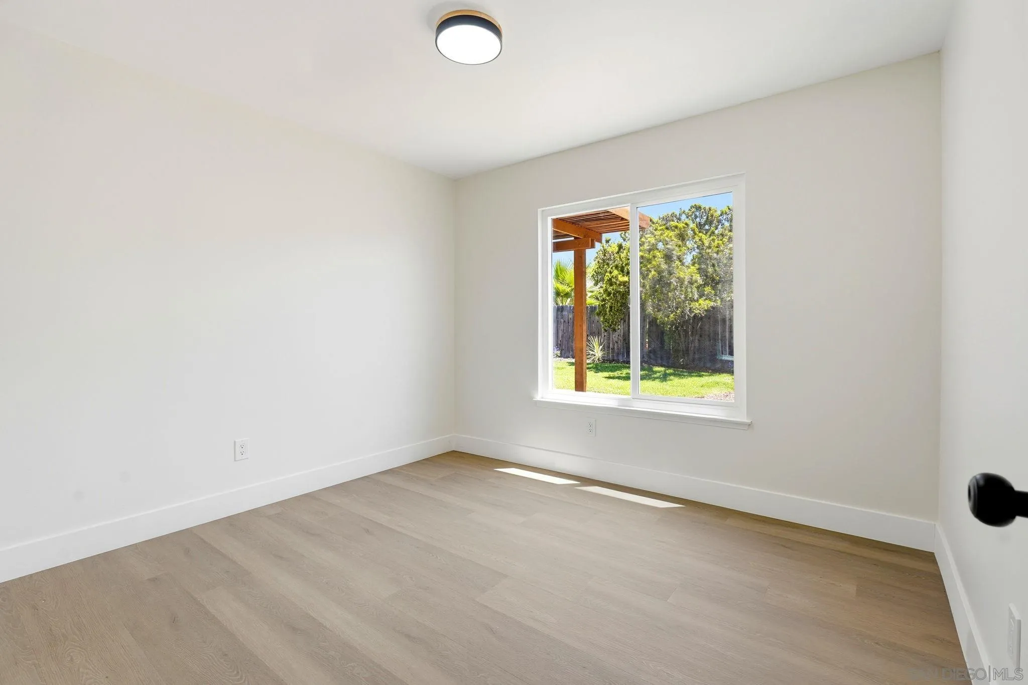 8523 Duncannon