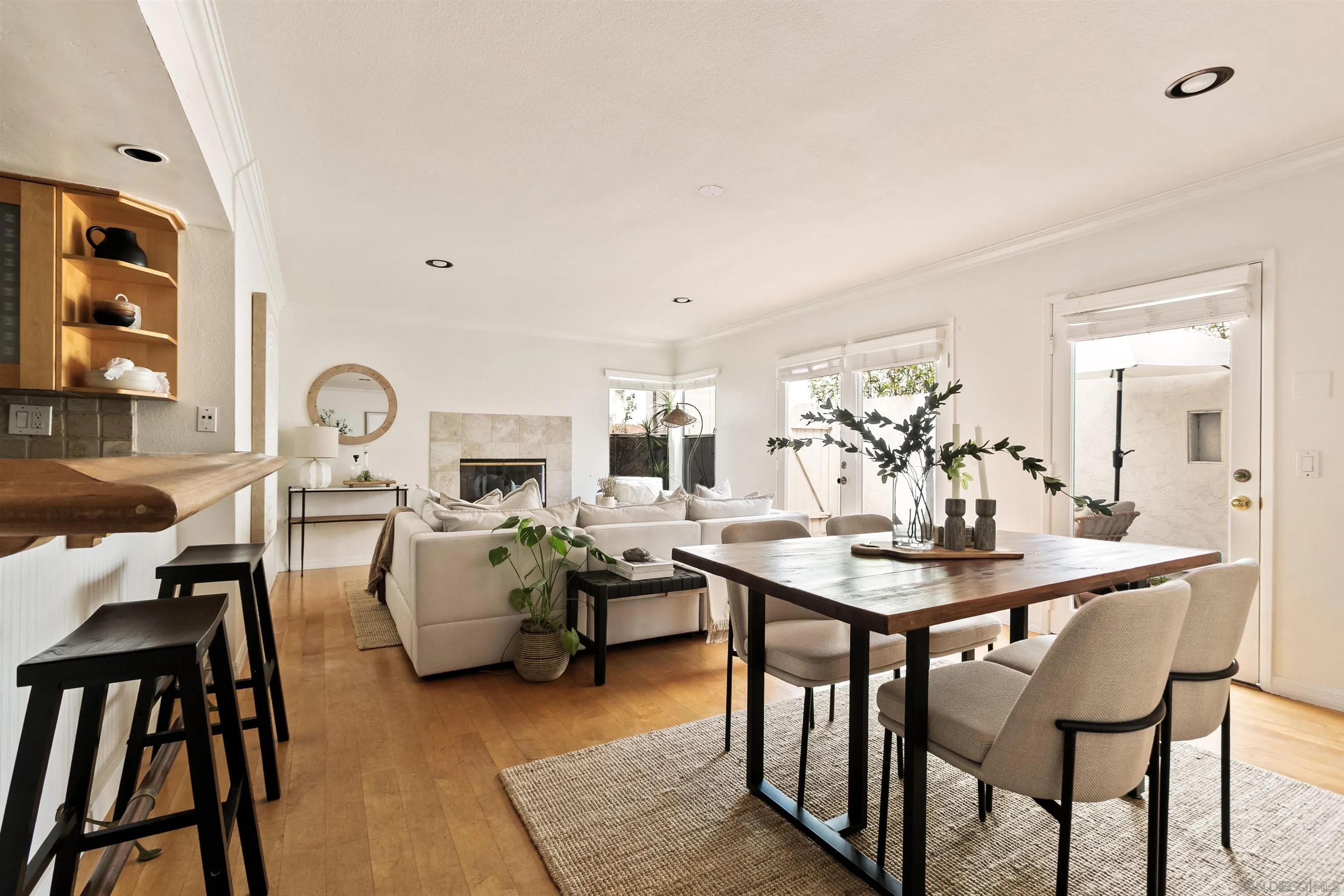 1445 Grand Ave Unit B