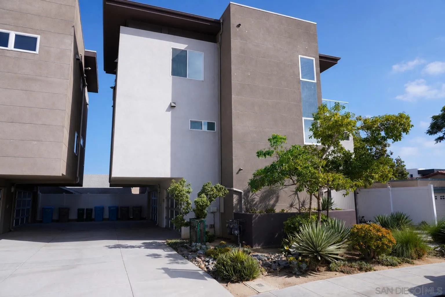 1421 Evergreen