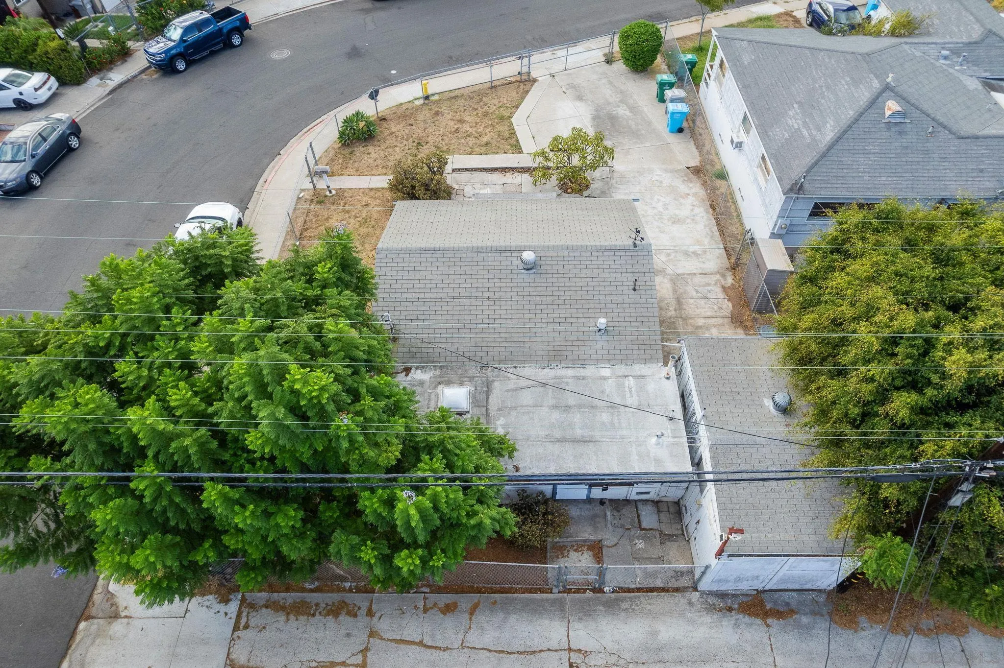 2716 Columbine St.