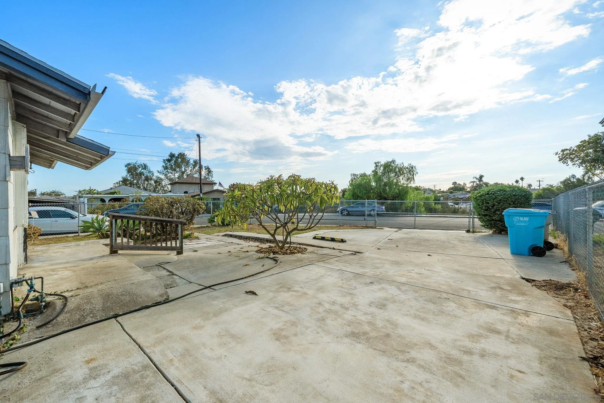2716 Columbine St.