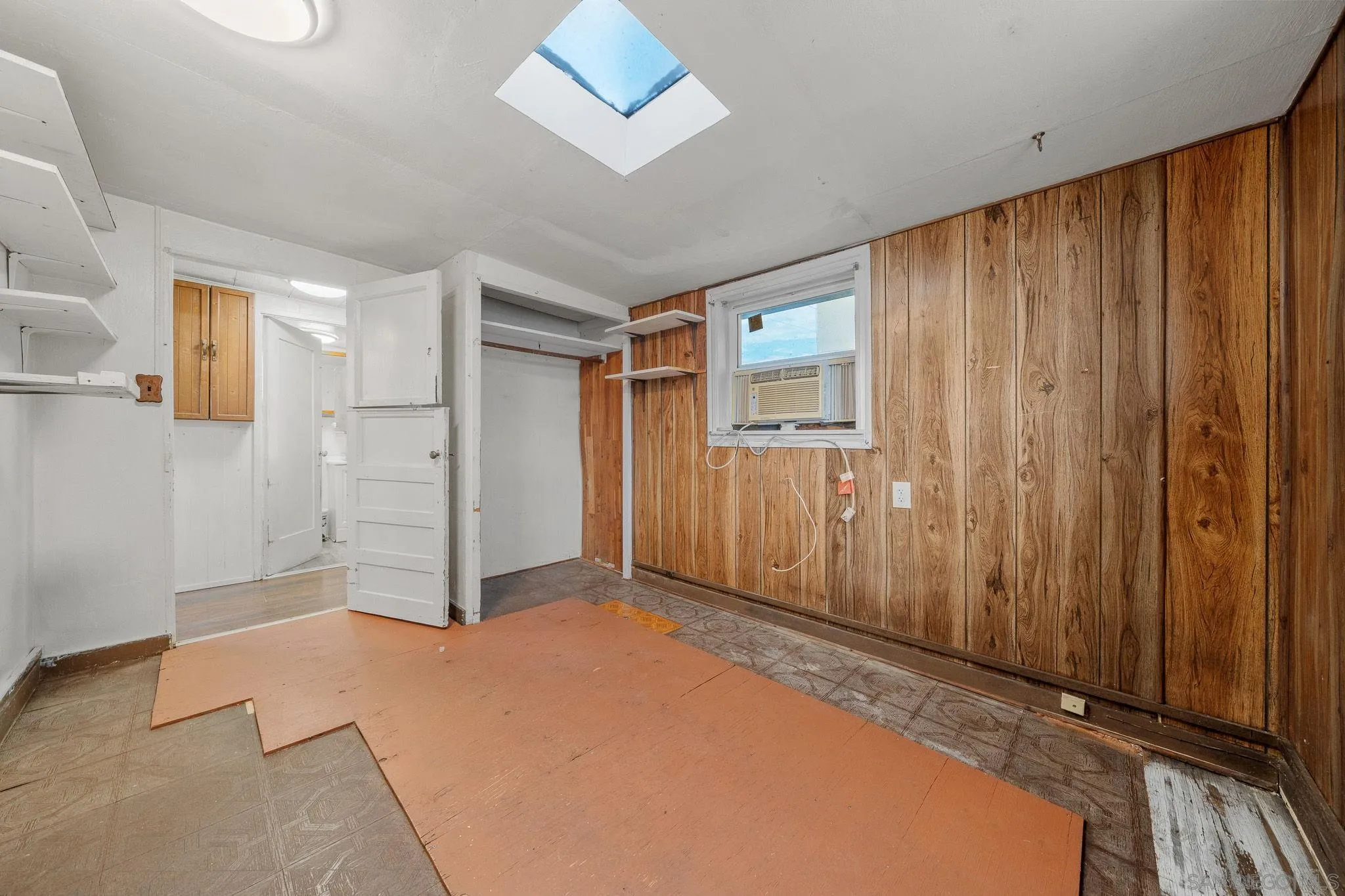 2716 Columbine St.