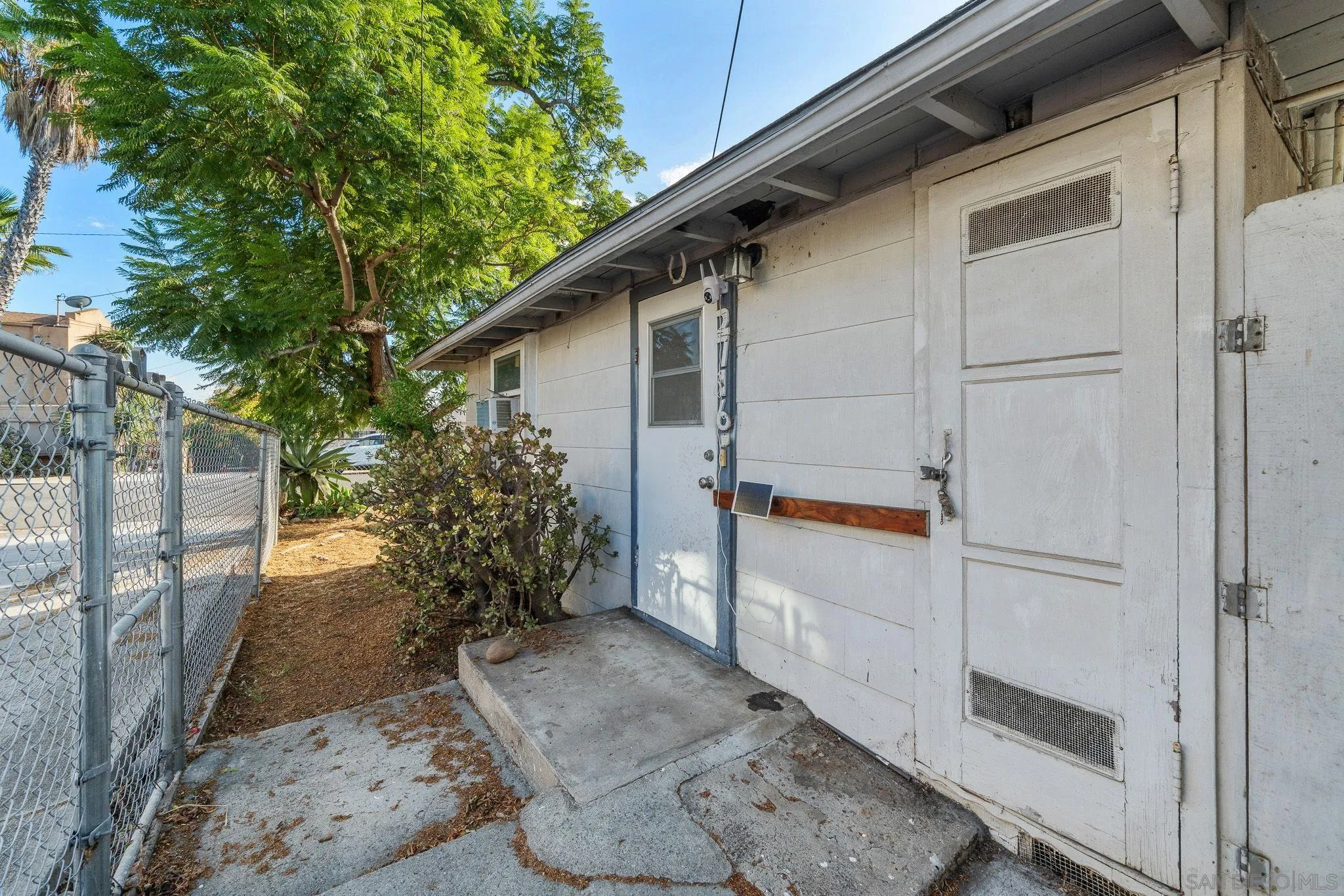 2716 Columbine St.