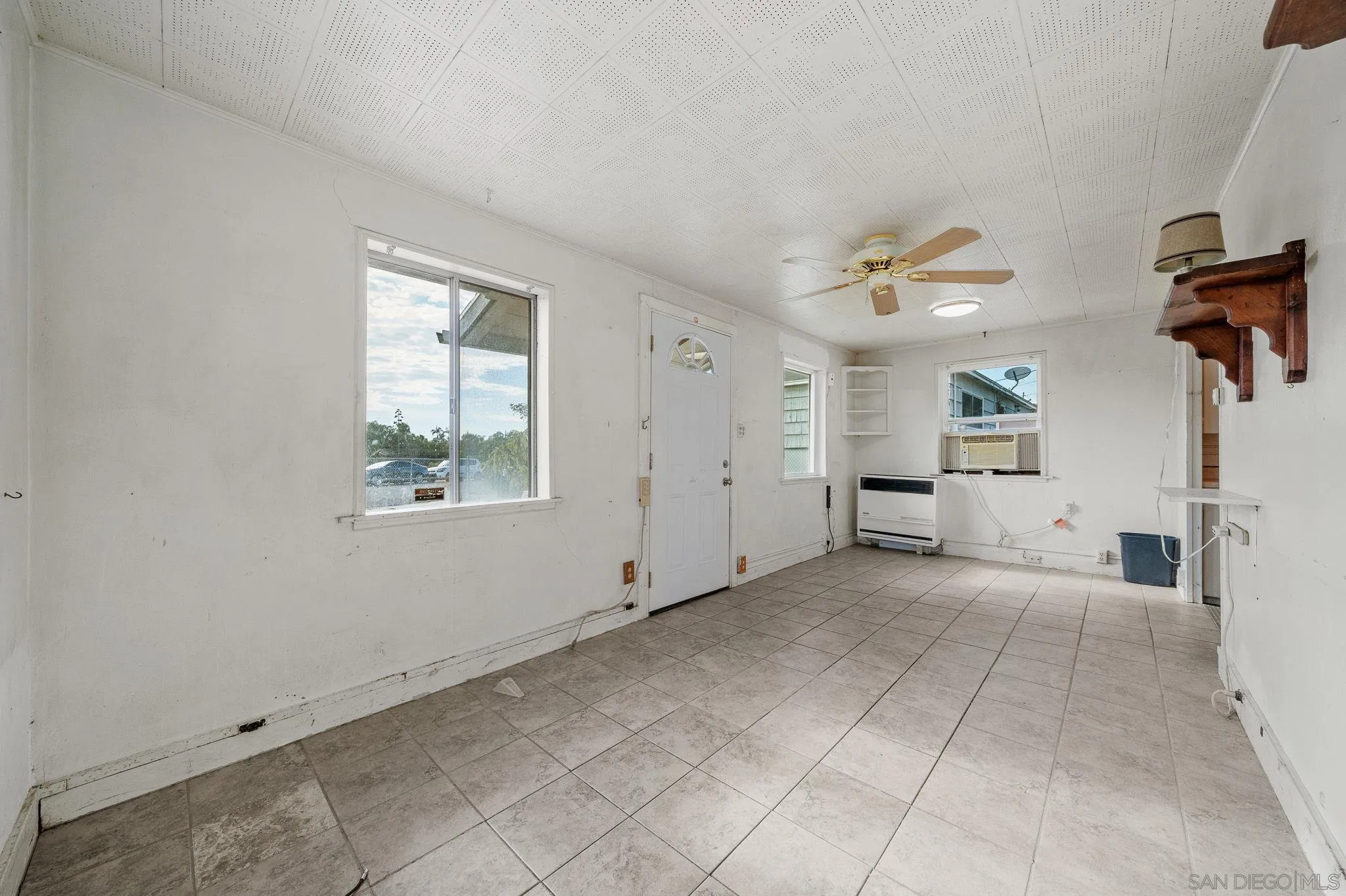 2716 Columbine St.
