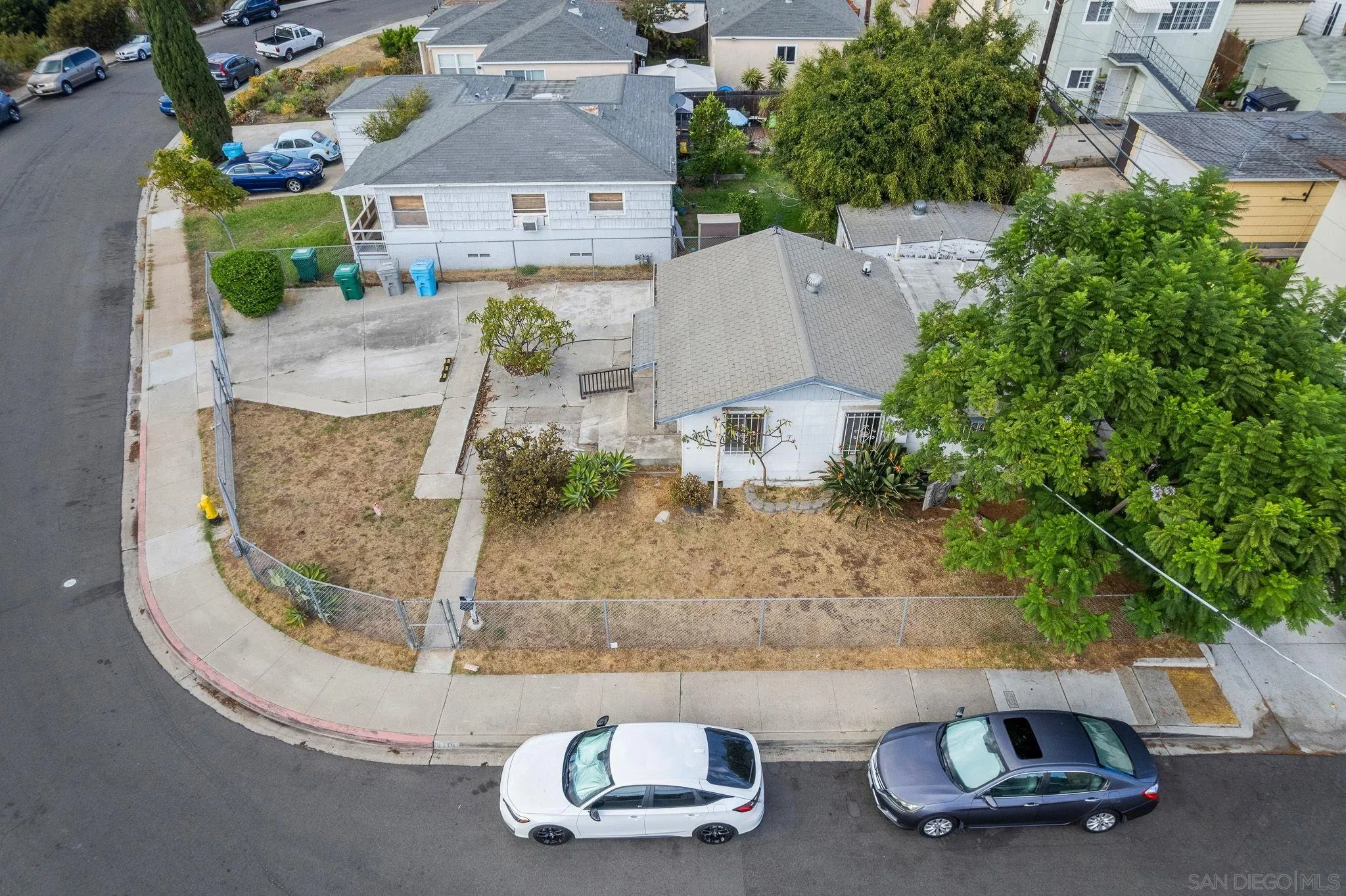 2716 Columbine St.
