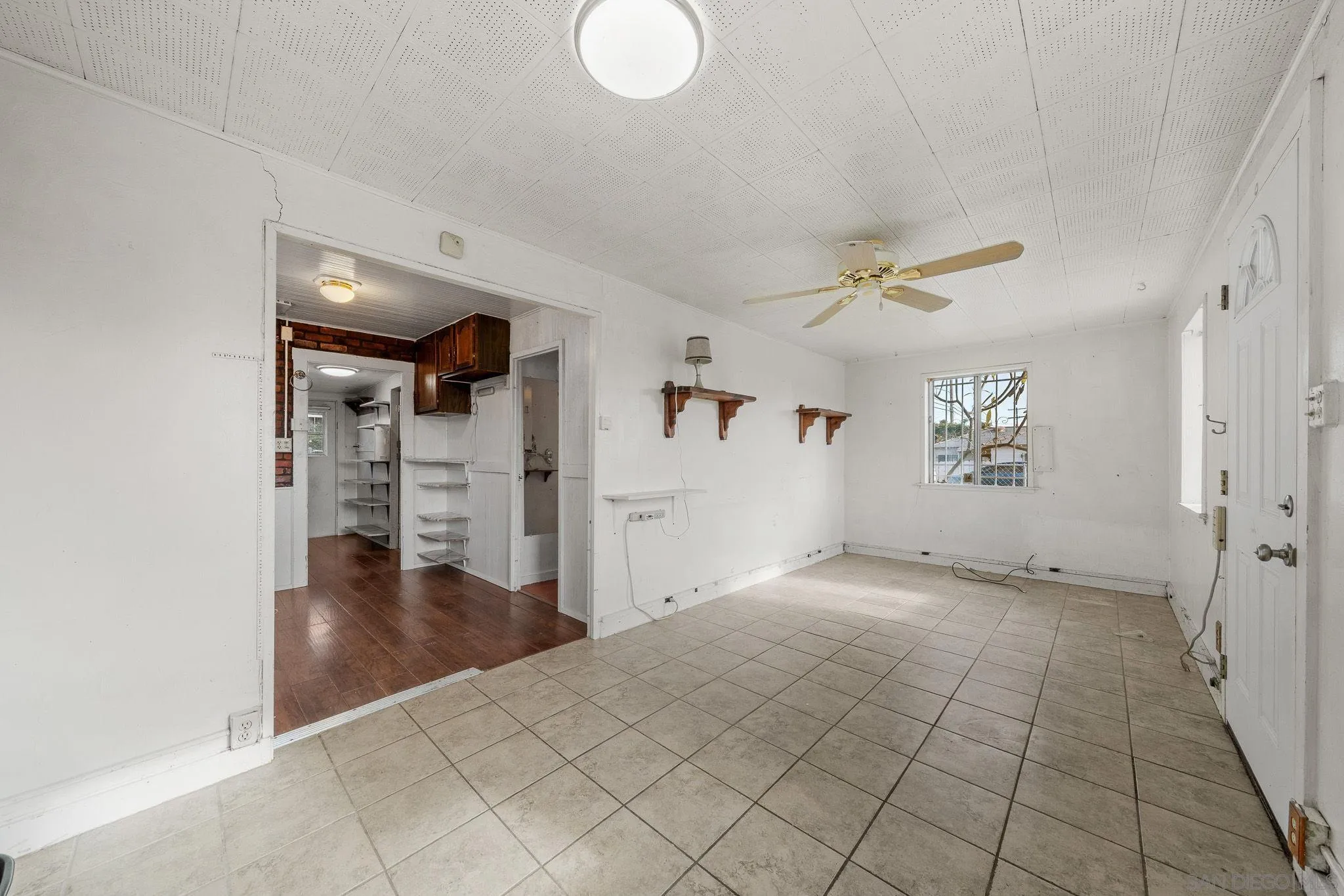 2716 Columbine St.