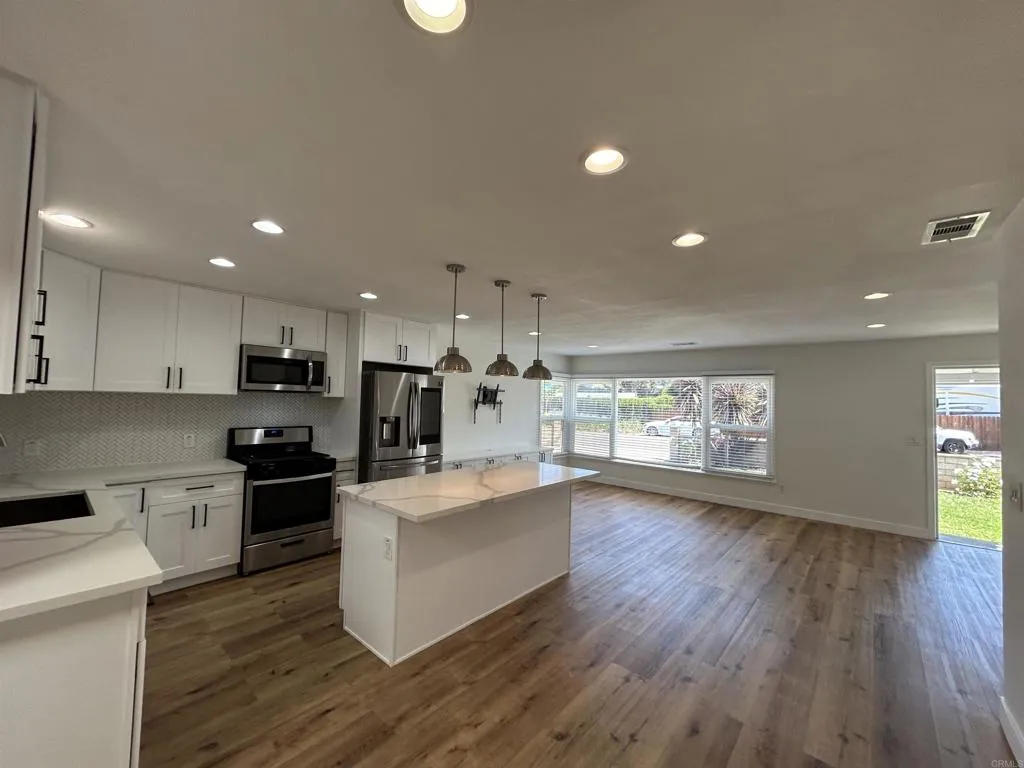 2501 Davis Avenue