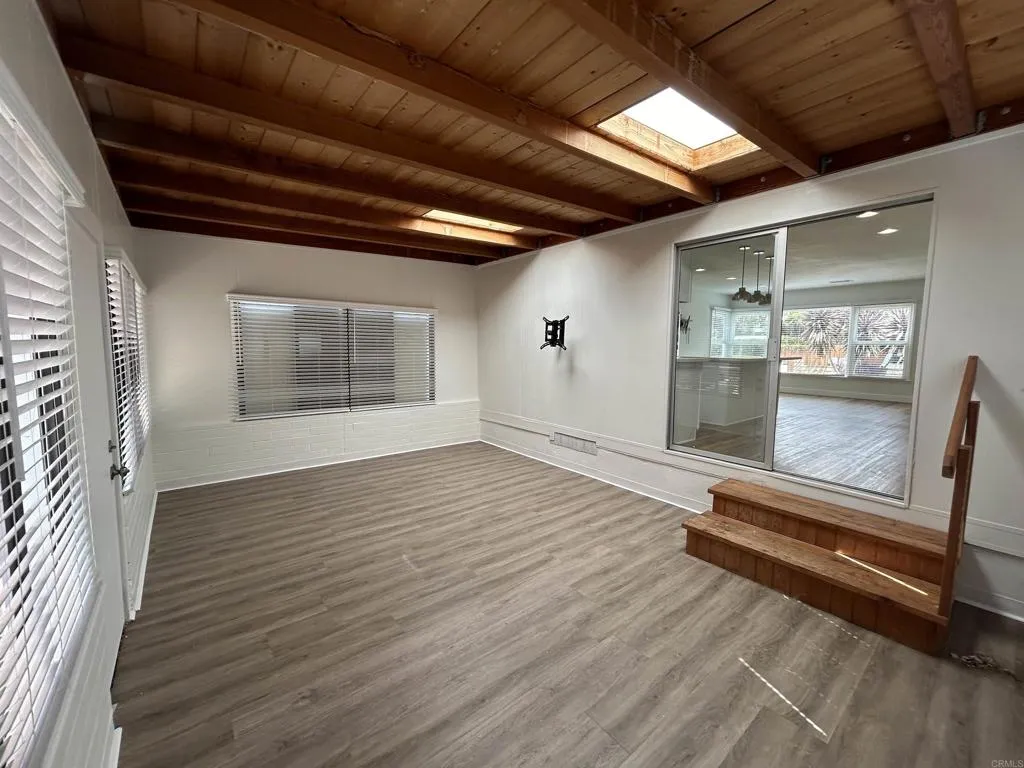 2501 Davis Avenue