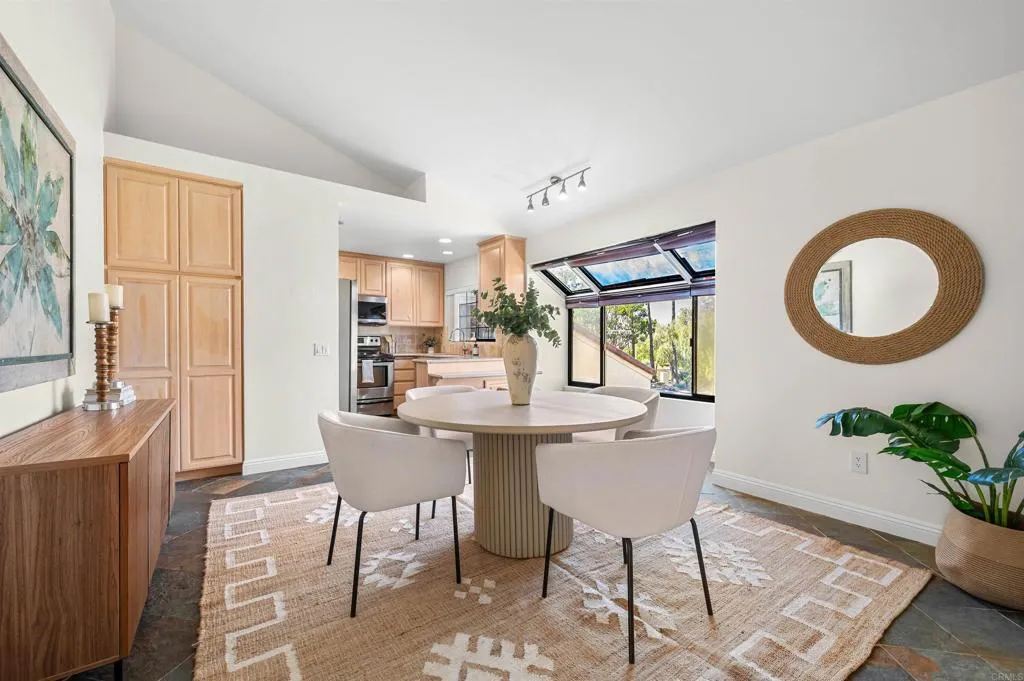 3150 Avenida Alcor