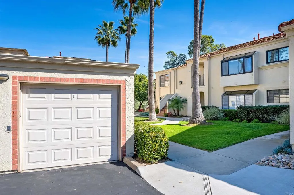 3150 Avenida Alcor