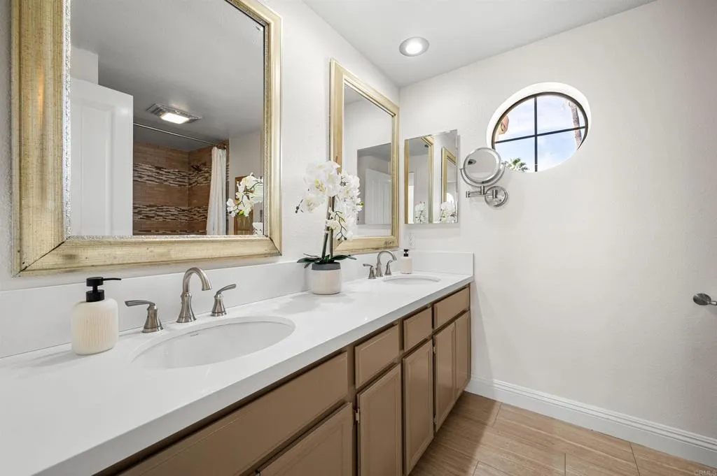 3150 Avenida Alcor