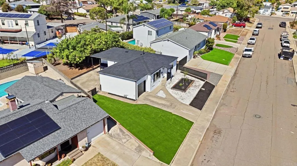 2238 Charles Way