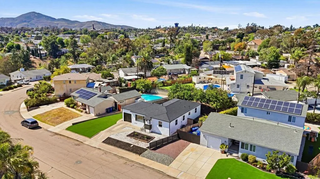 2238 Charles Way