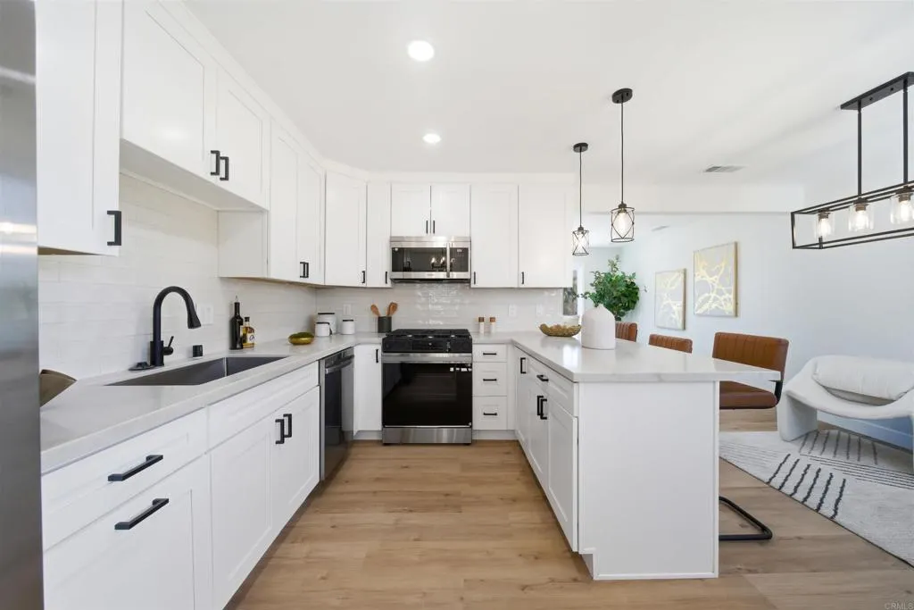 2238 Charles Way