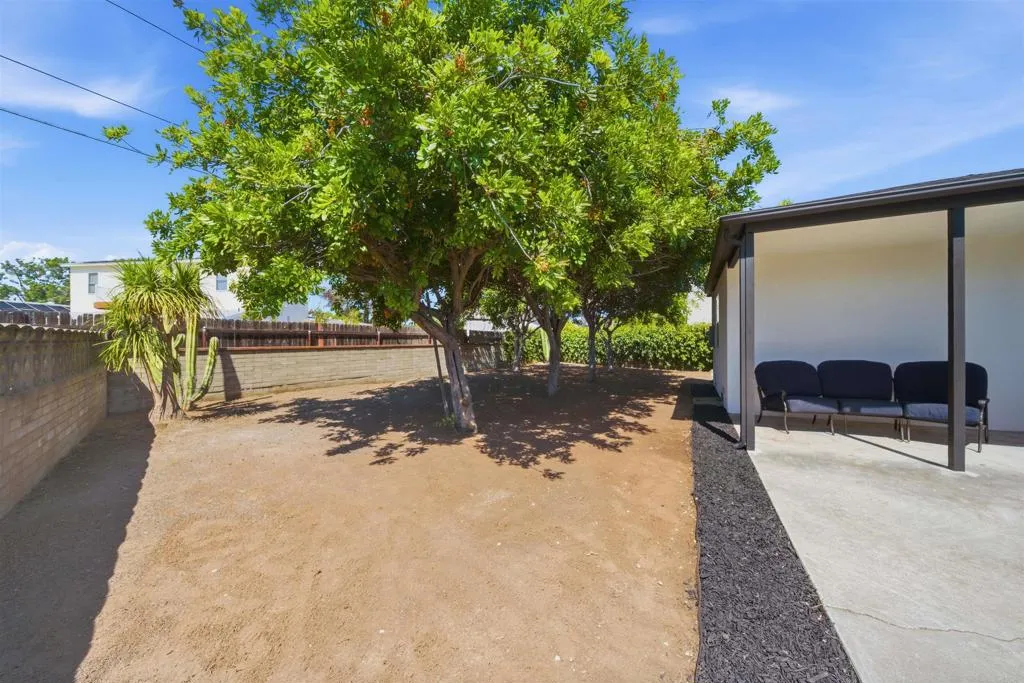 2238 Charles Way