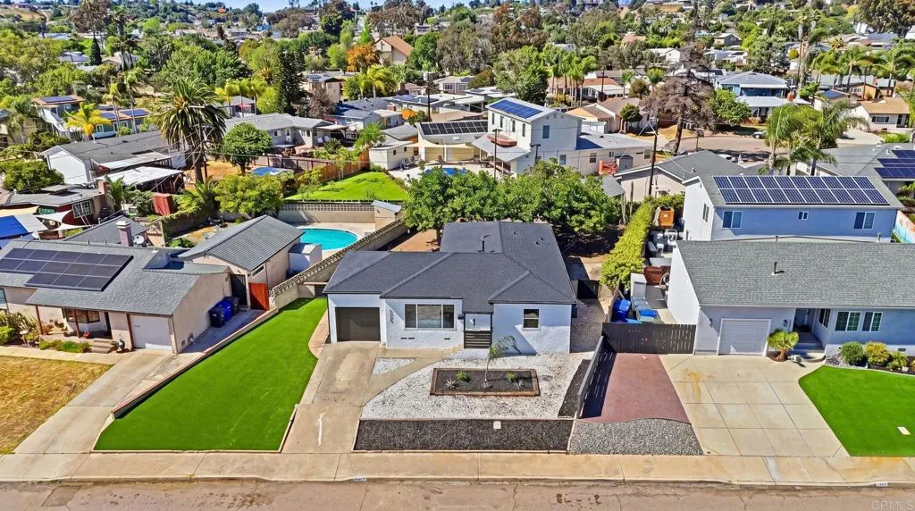 2238 Charles Way