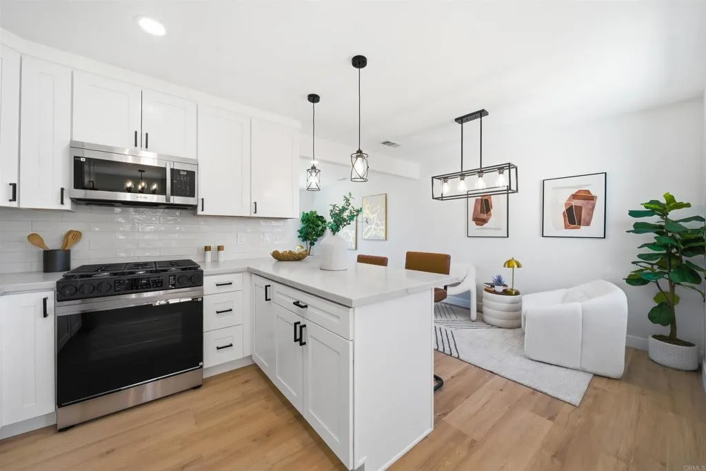 2238 Charles Way