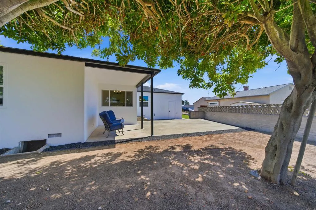 2238 Charles Way