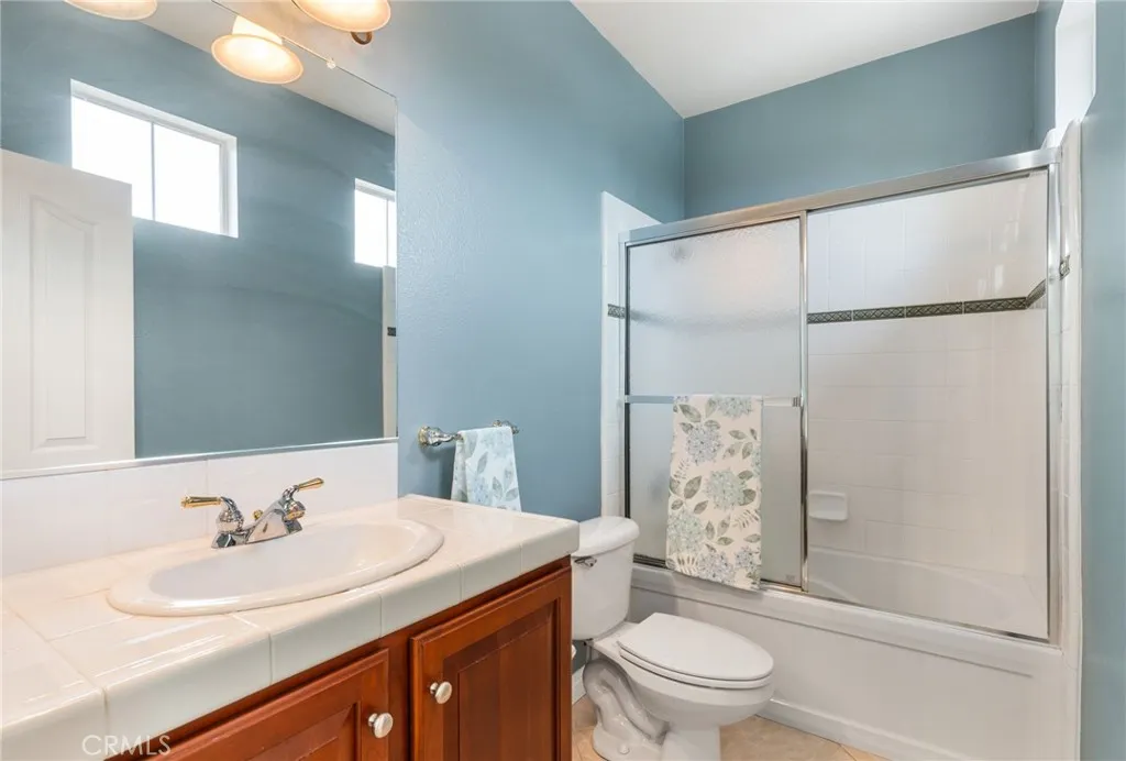 45242 Oakville Court