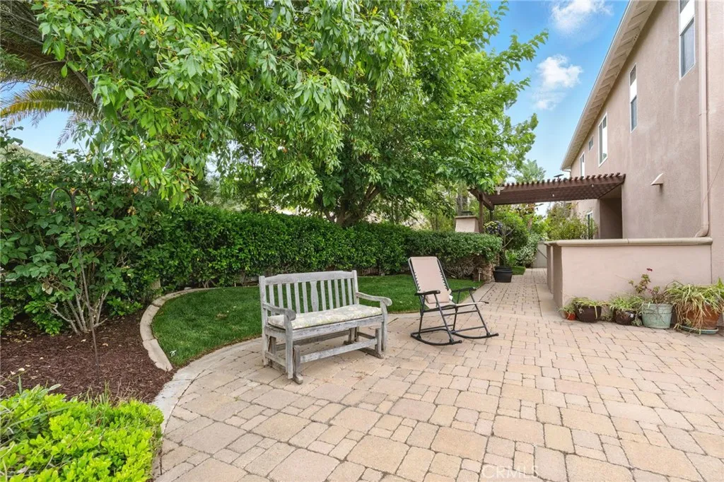 45242 Oakville Court