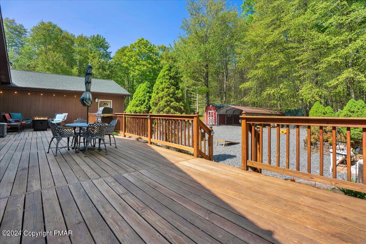 572 Sir Jeoffrey Court