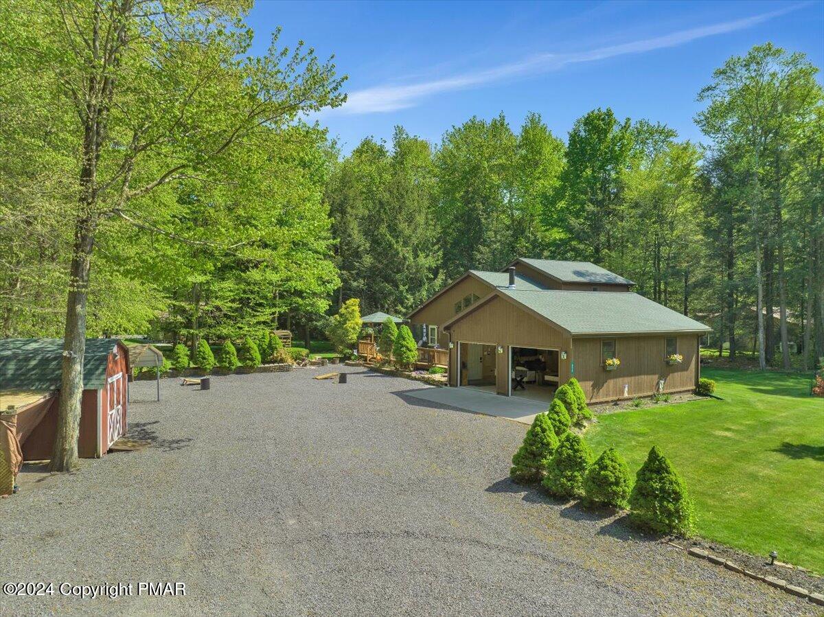 572 Sir Jeoffrey Court