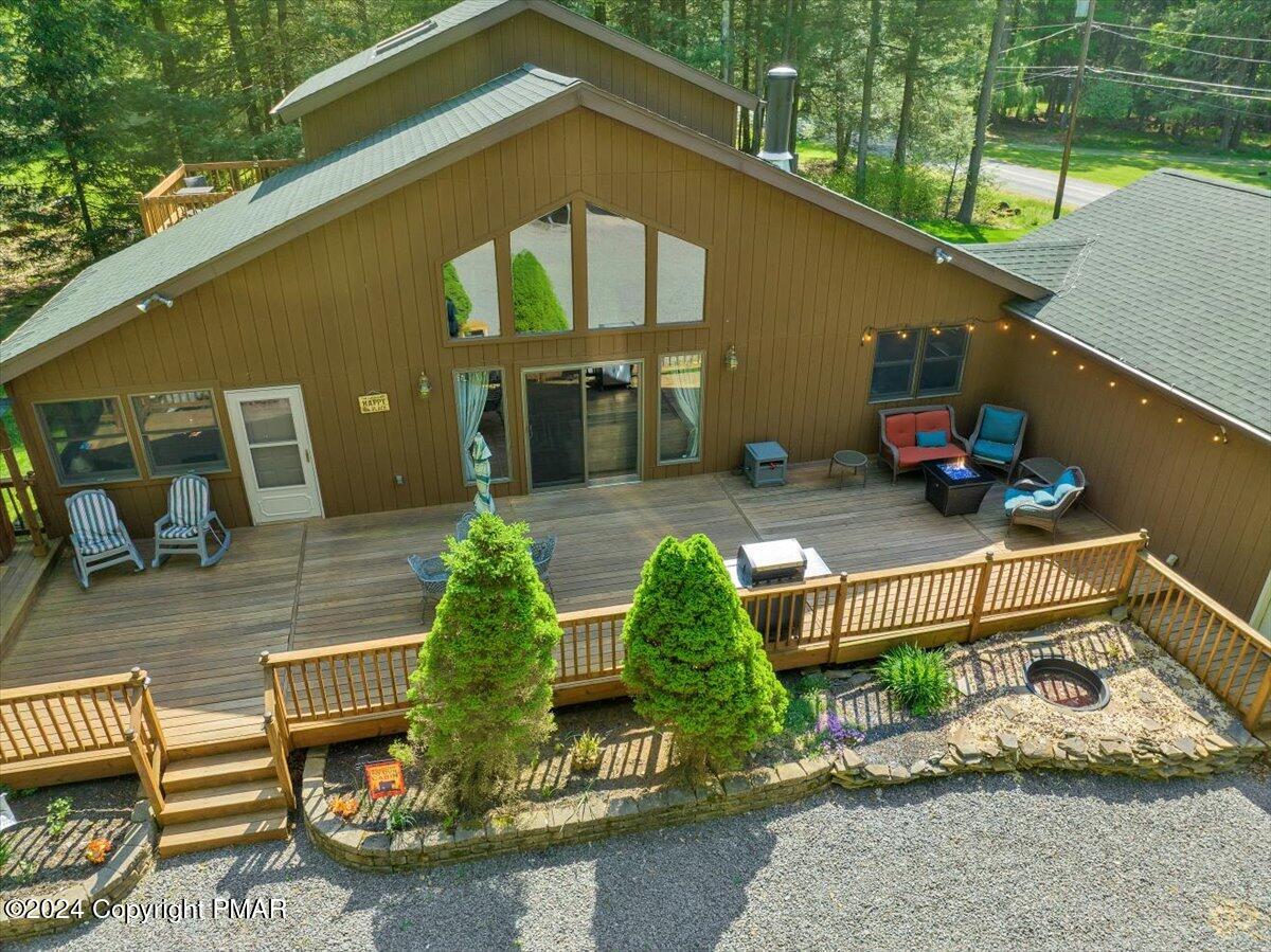 572 Sir Jeoffrey Court