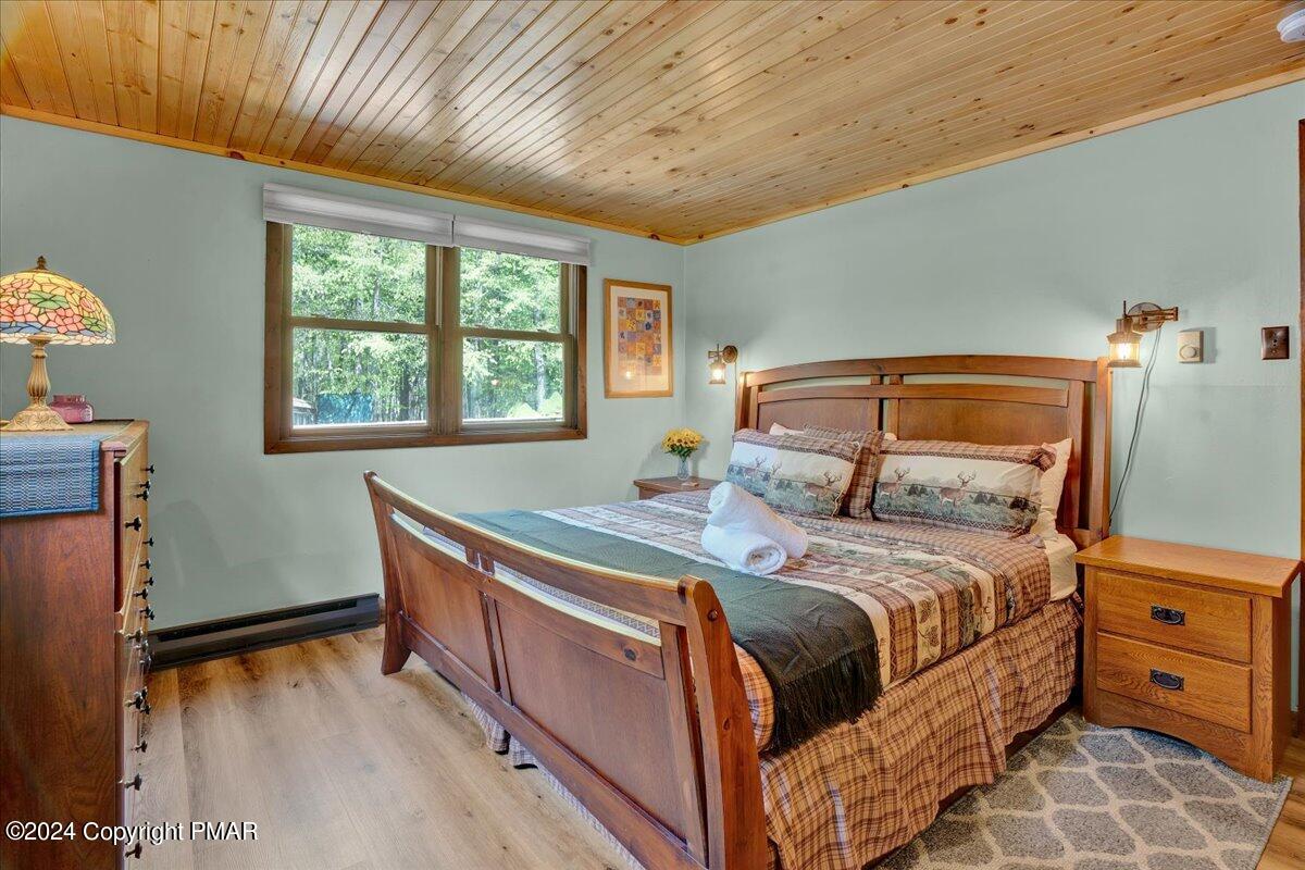 572 Sir Jeoffrey Court