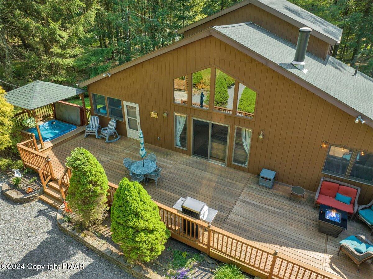 572 Sir Jeoffrey Court