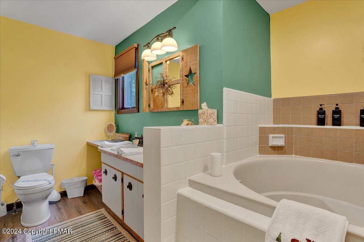 572 Sir Jeoffrey Court