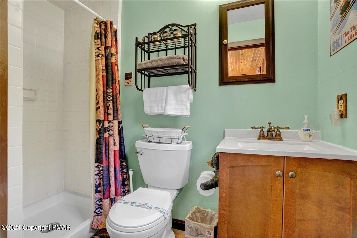 572 Sir Jeoffrey Court