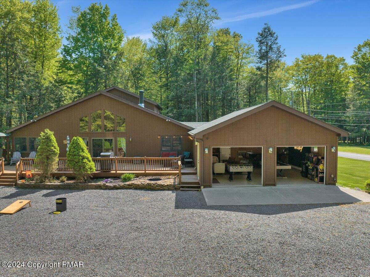 572 Sir Jeoffrey Court