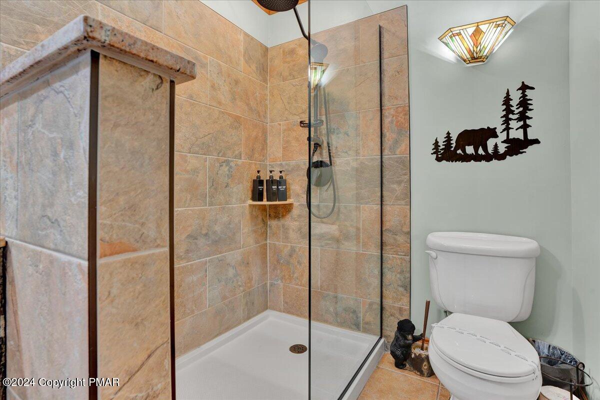 572 Sir Jeoffrey Court
