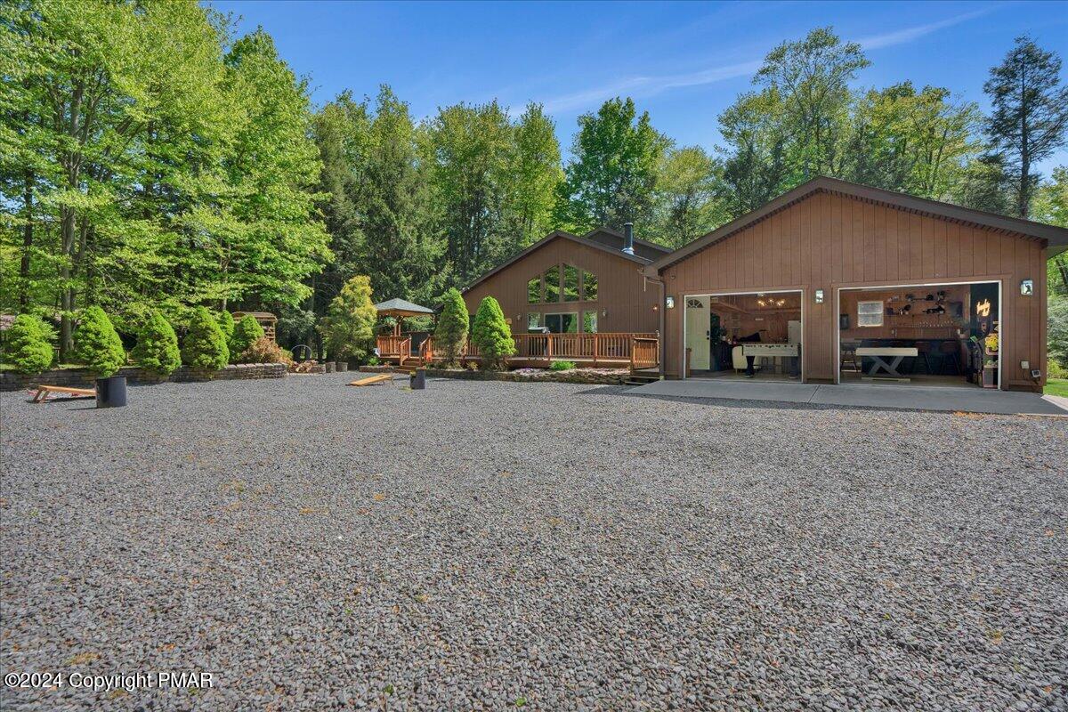 572 Sir Jeoffrey Court