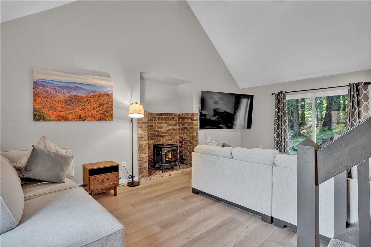 5266 Beechwood Road