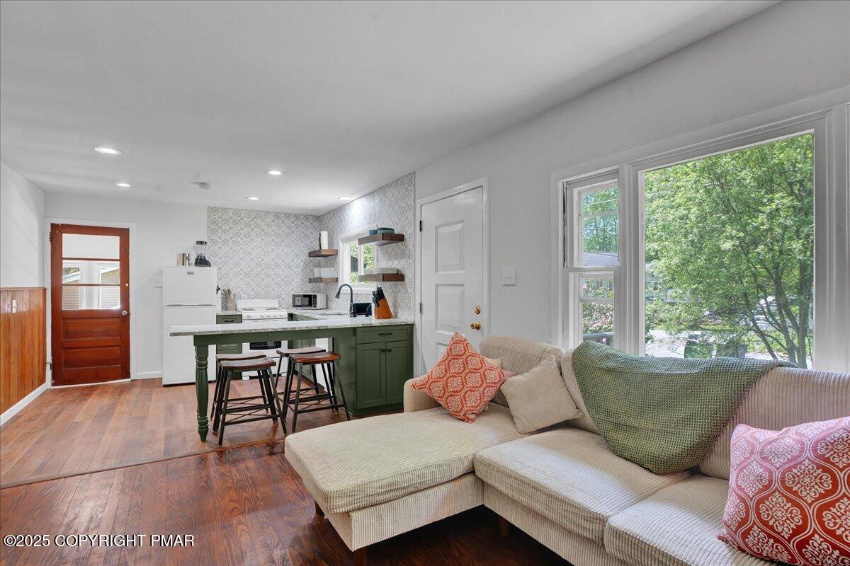 216 Sutton Place