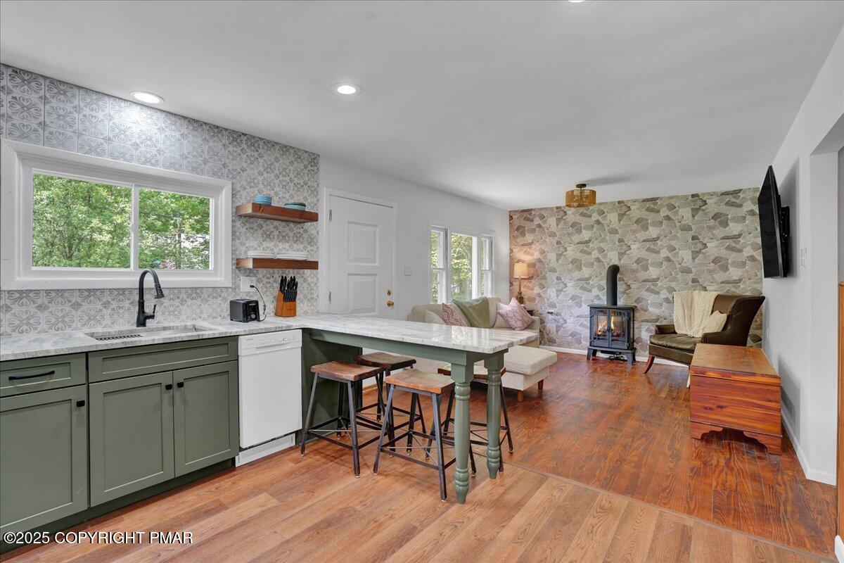 216 Sutton Place