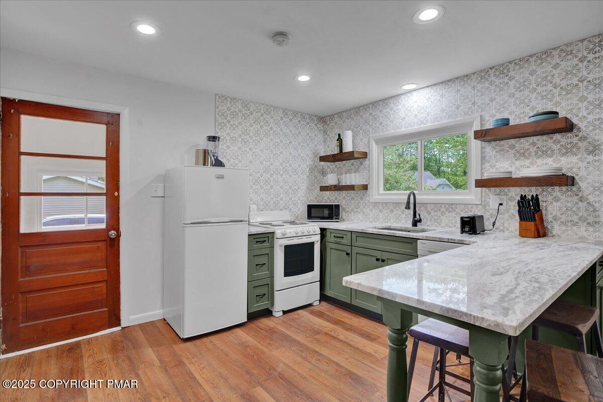 216 Sutton Place
