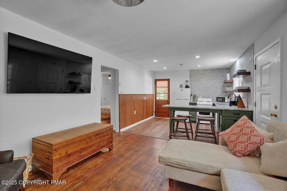 216 Sutton Place