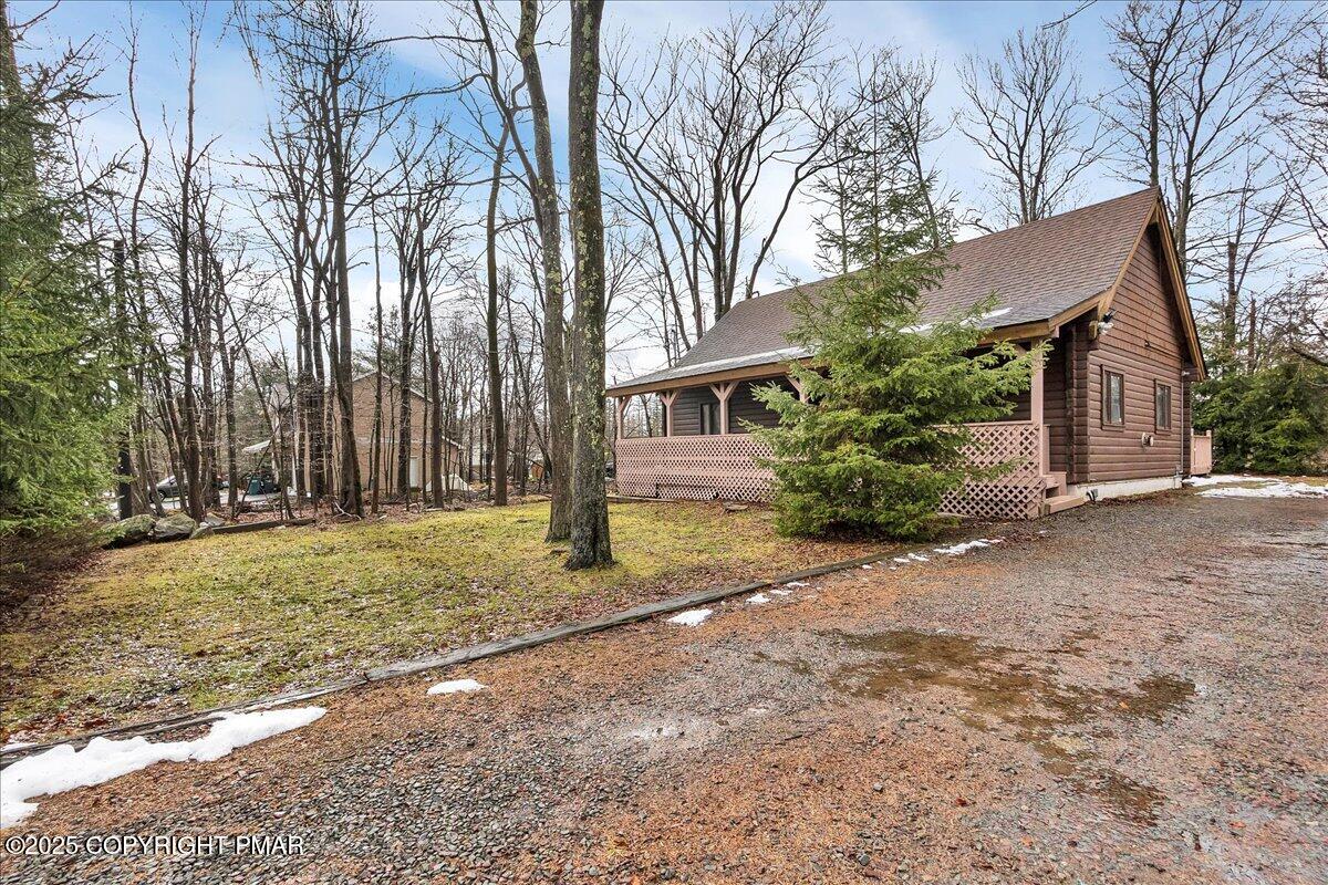 7515 Crestview Drive