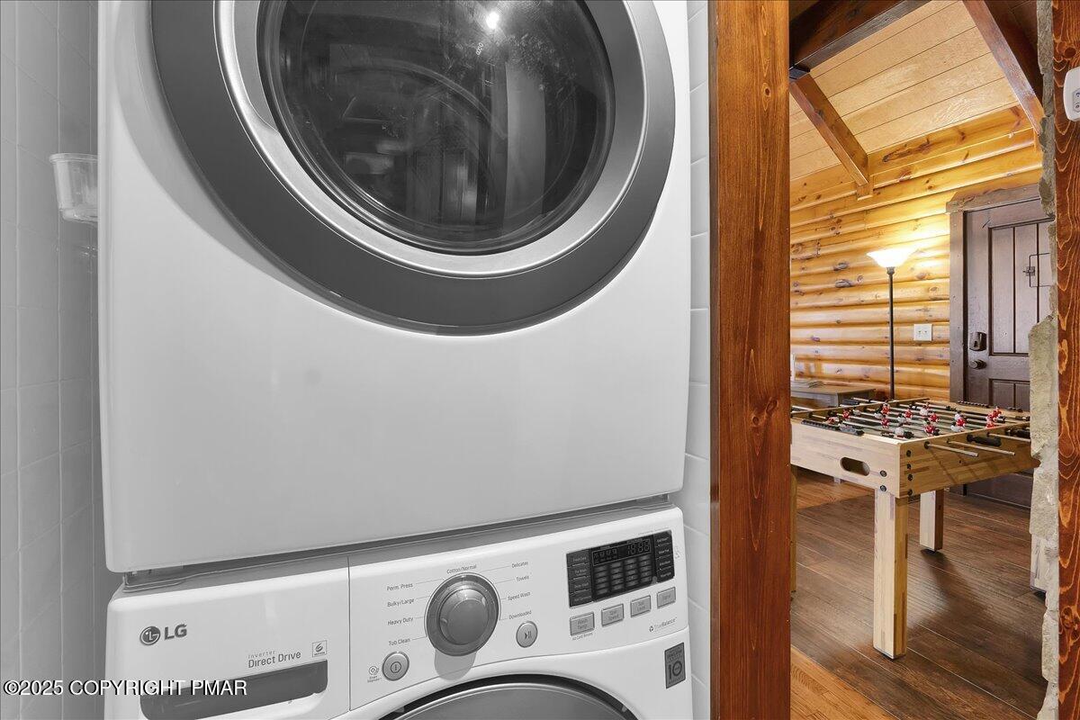 7515 Crestview Drive