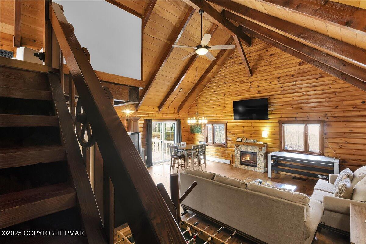 7515 Crestview Drive