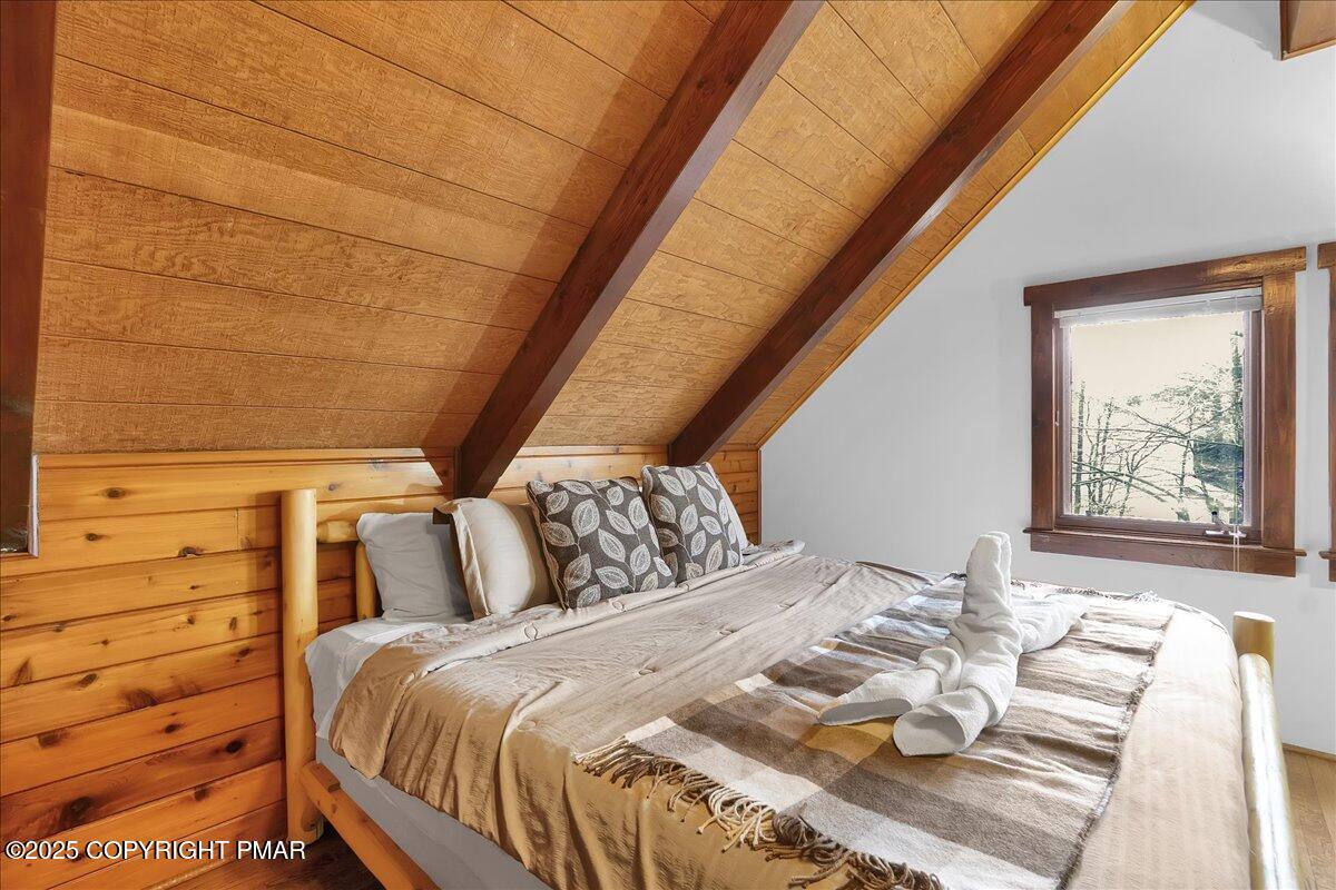 7515 Crestview Drive