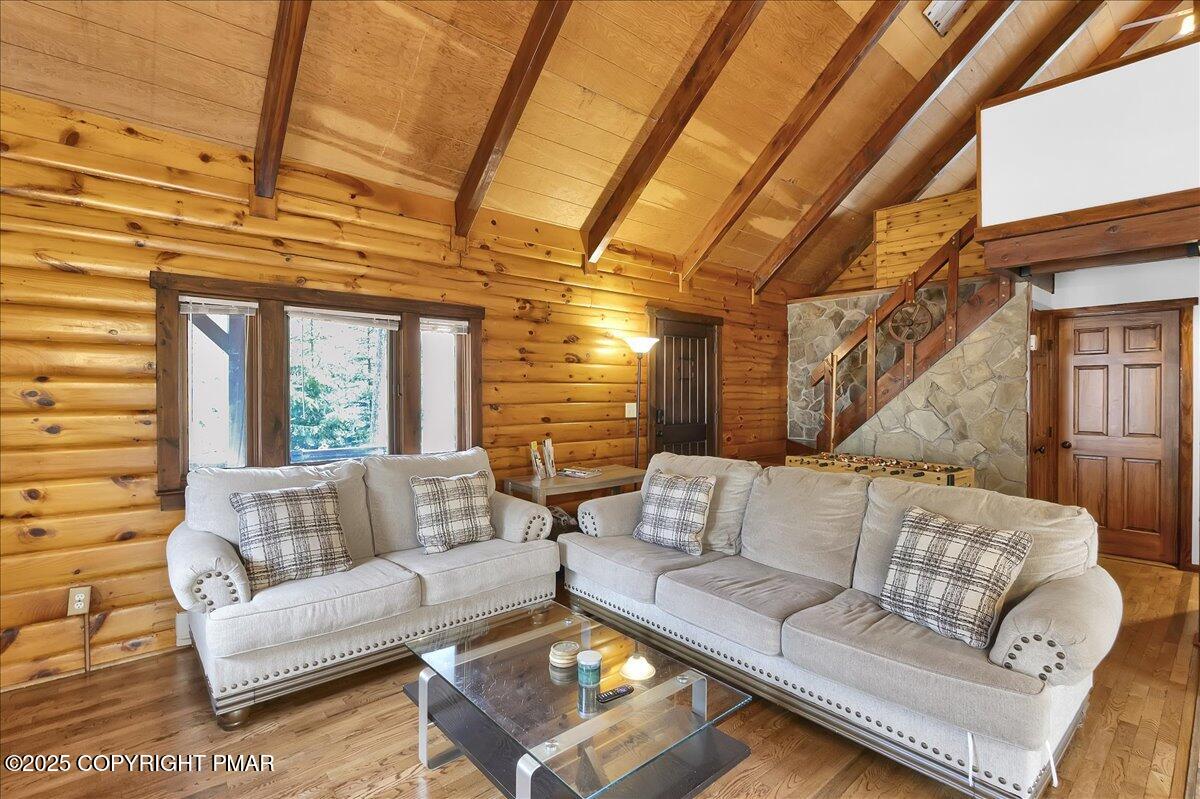 7515 Crestview Drive