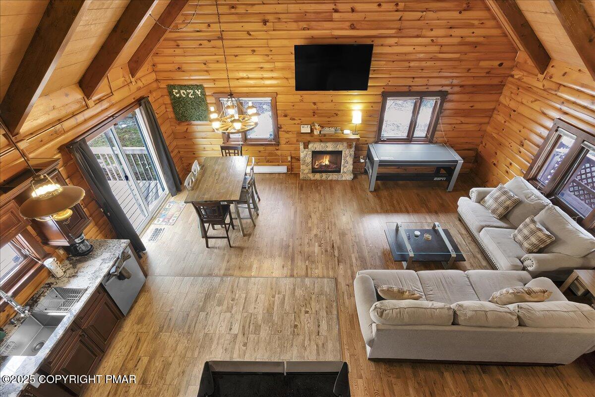 7515 Crestview Drive