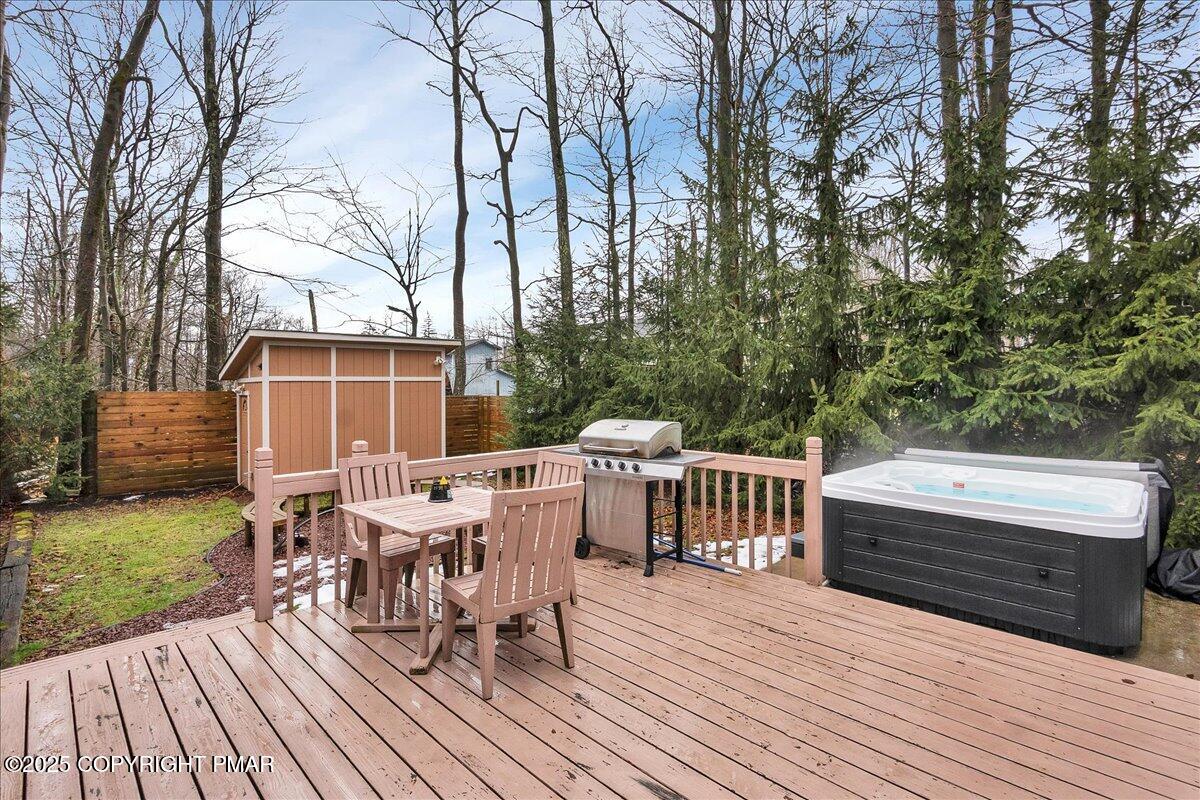 7515 Crestview Drive