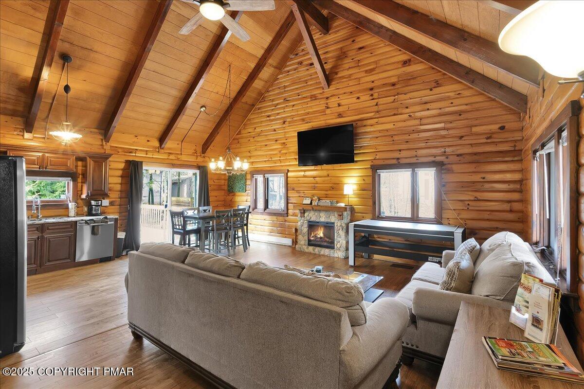 7515 Crestview Drive