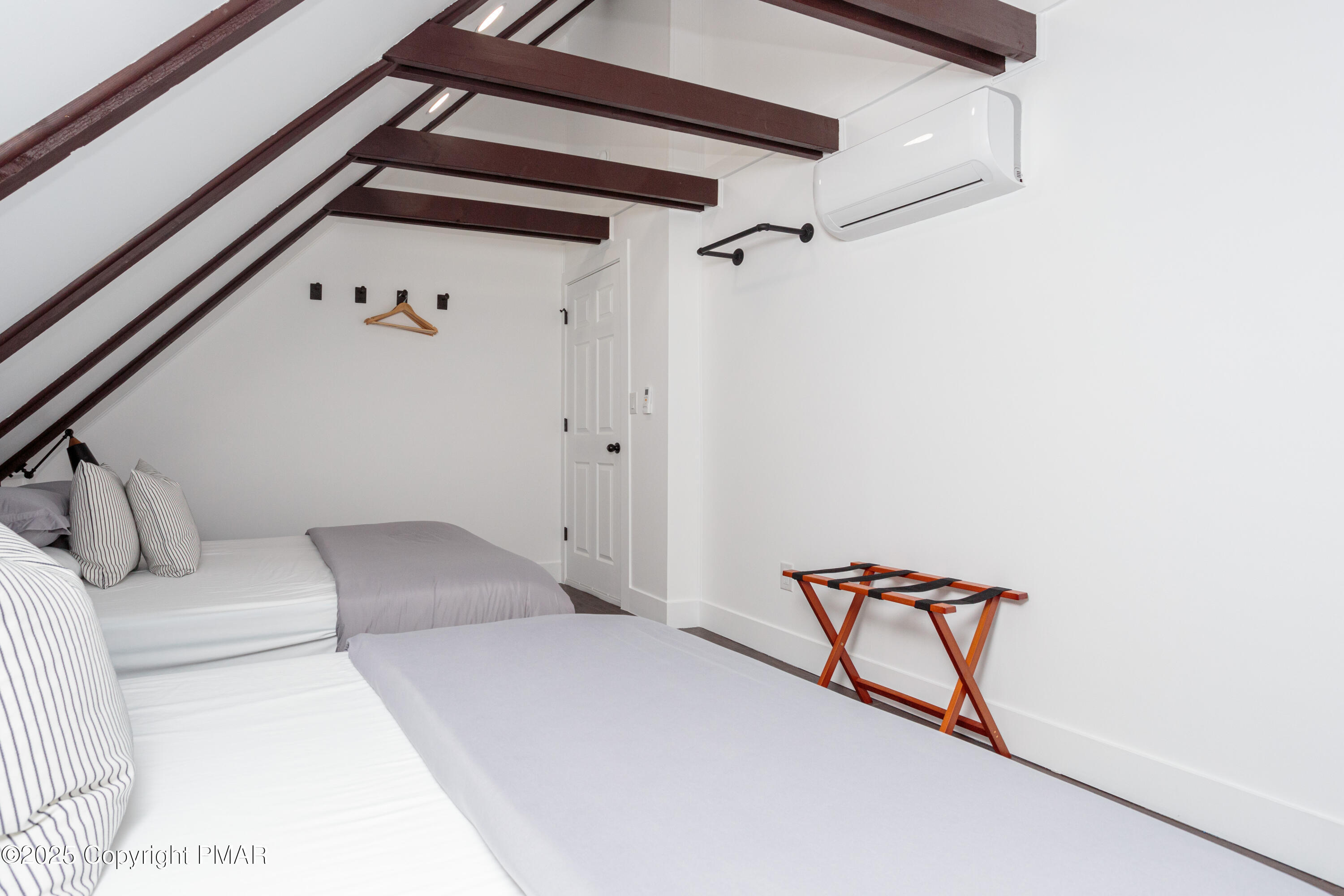 619 Washington Place